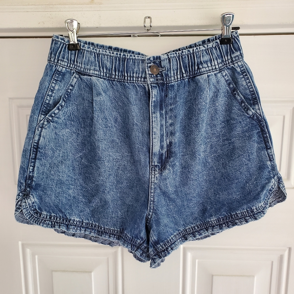 American Eagle High Rise Mom Shorts